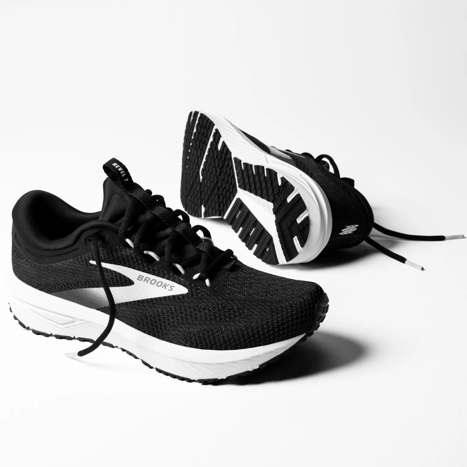 Brooks Womens Revel Black/White