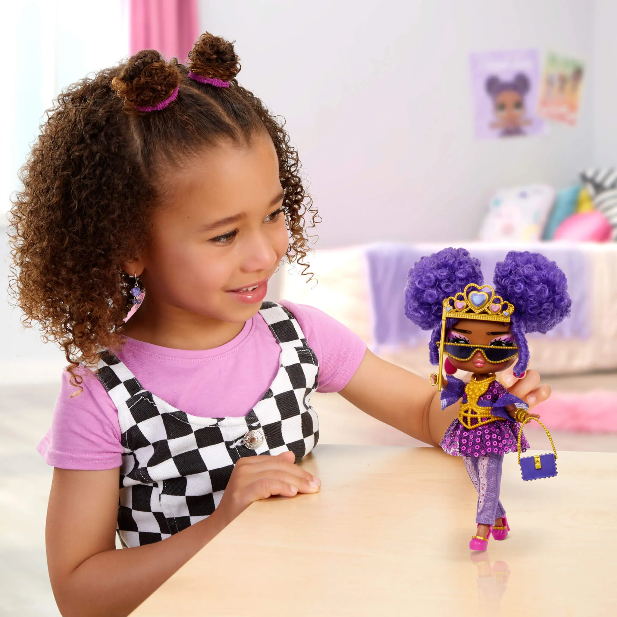 LOL Surprise Tweens Fashion Doll Cassie Cool with 10  Surprises