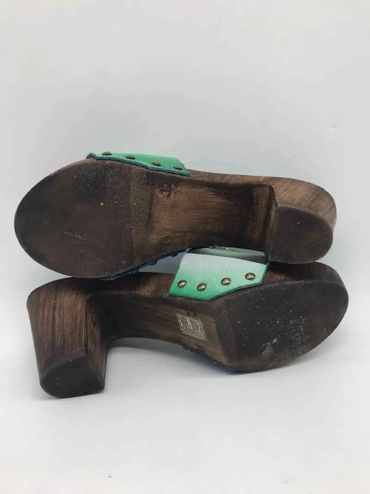 Pre-Owned Cafe Noir Blue Size 39 Mule Heels