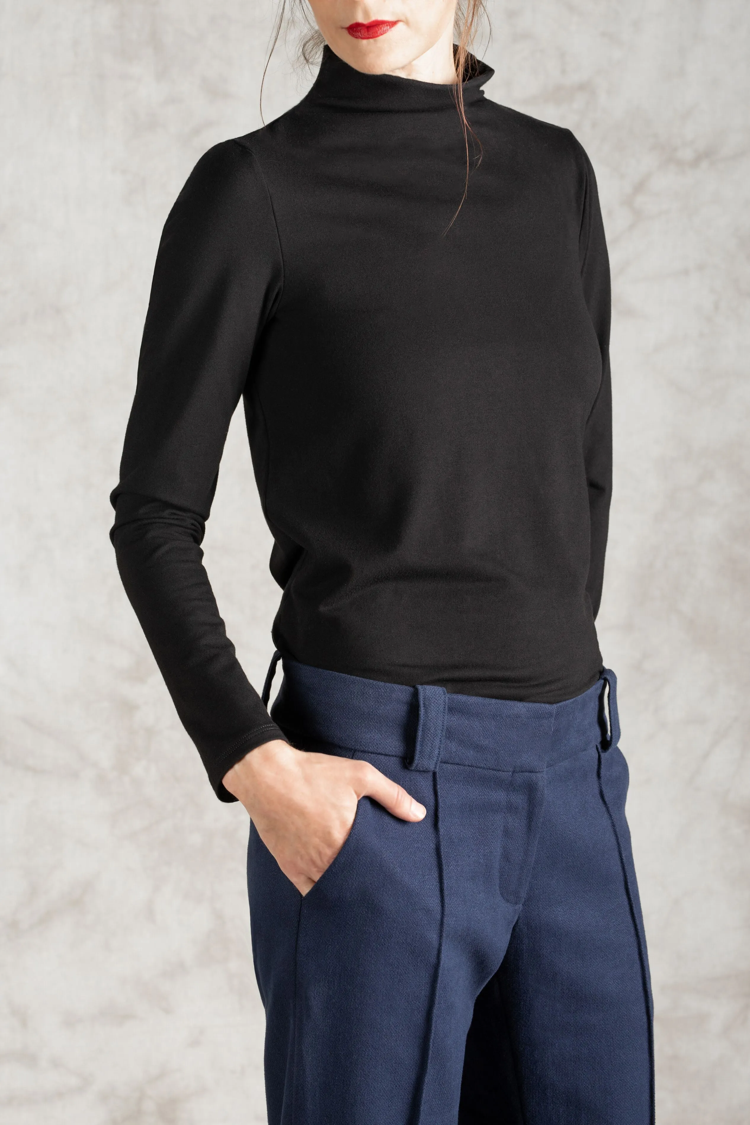 The Hemp/Wool Pin-Tuck Trouser