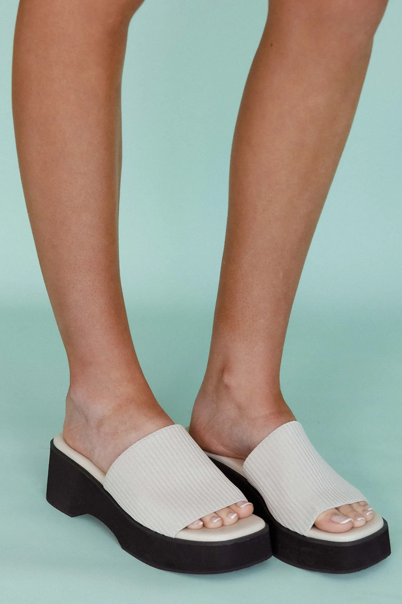 THERAPY Nawty Sandal Bone
